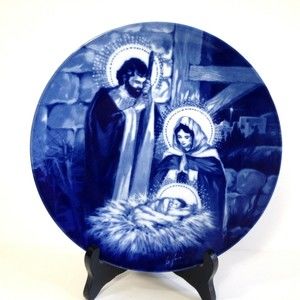 Vintage Religious Collectable Avon Plate The Holy Family  8" Wide 1991